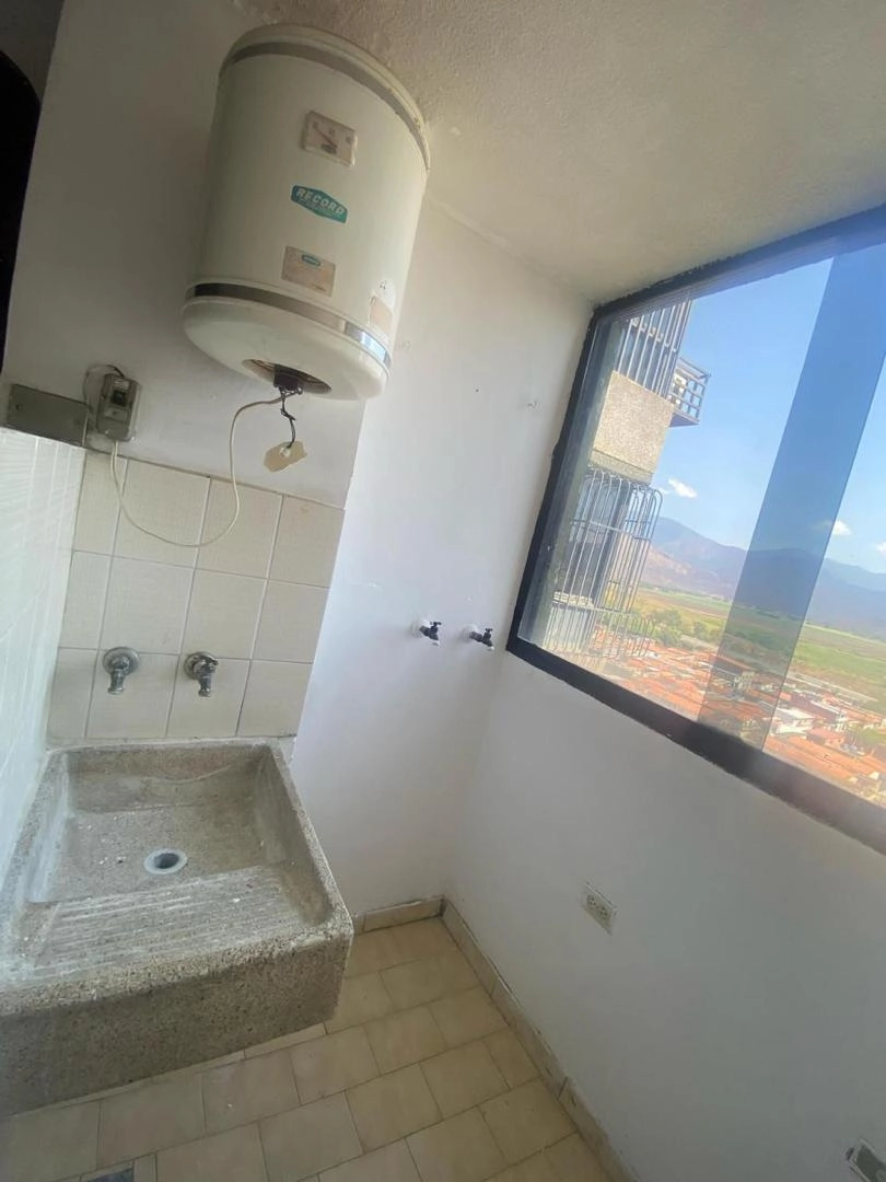 Alquiler 350 – Apartamento Urb San jacinto (Eliani Rainoldi) (13)