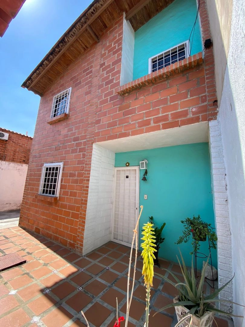 Venta 45.000 – Casa prados de La Encrucijada (Yelitza Ramirez) (2)