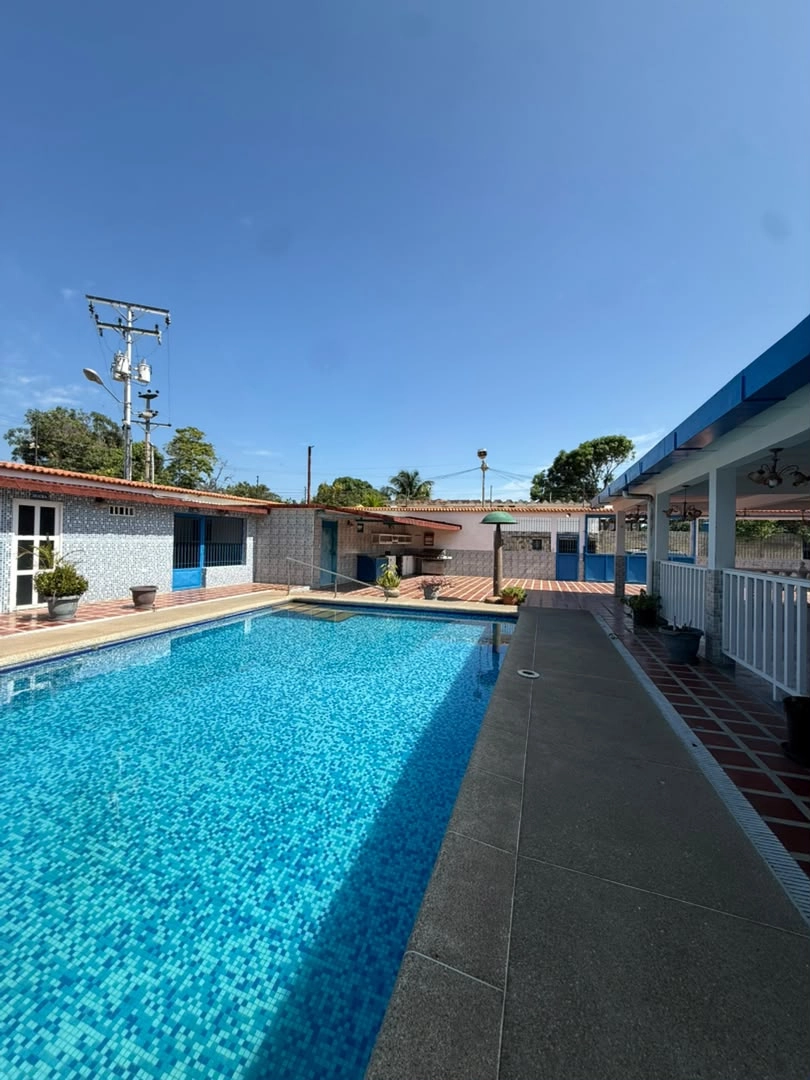 Venta 105.000 – Casa Vacacional El Playon (Yelitza Ramirez) (2)